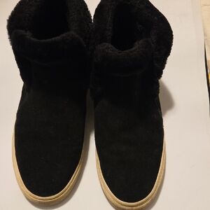 Tretorn Black Suede Boots Cozy Fur Lined Like A Hug For Your Feet!